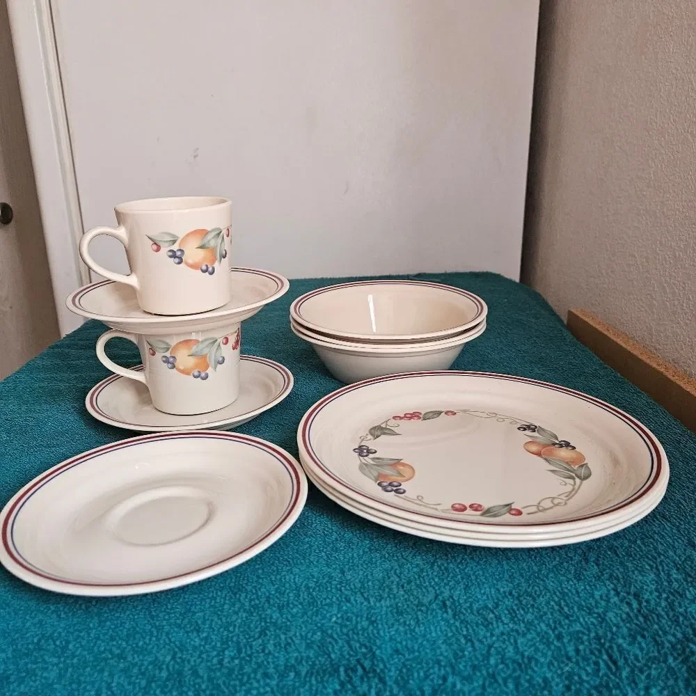 CORELLE in ABUNDANCE pattern , Vintage